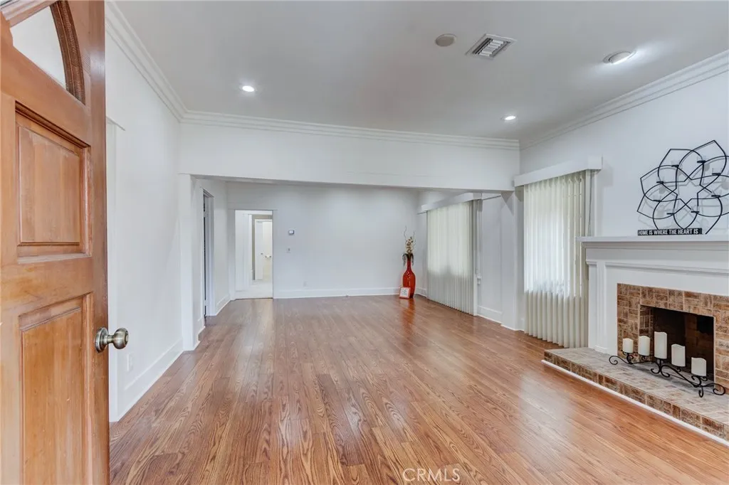 1449 W 45th Street, Los Angeles, California 90062 home-pic-9